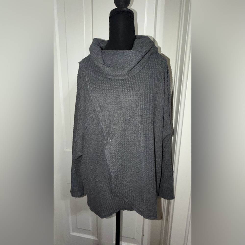 LuLaRoe Gray Women's Sweater size small‎